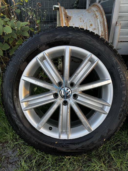 Roti iarna 235/55 R18 cu jante aluminiu 7Jx18 ET43 VW Tiguan 2017+