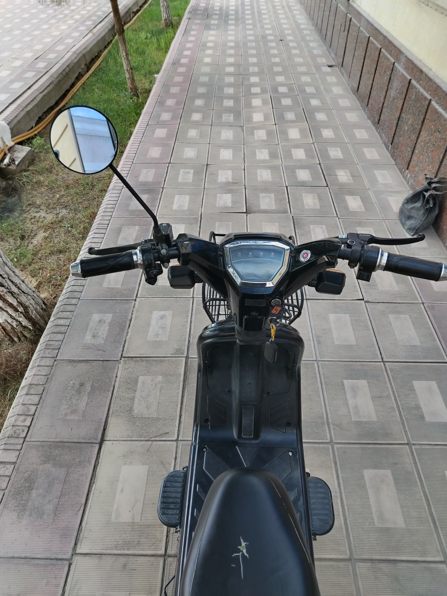Elektro kuter sotiladi