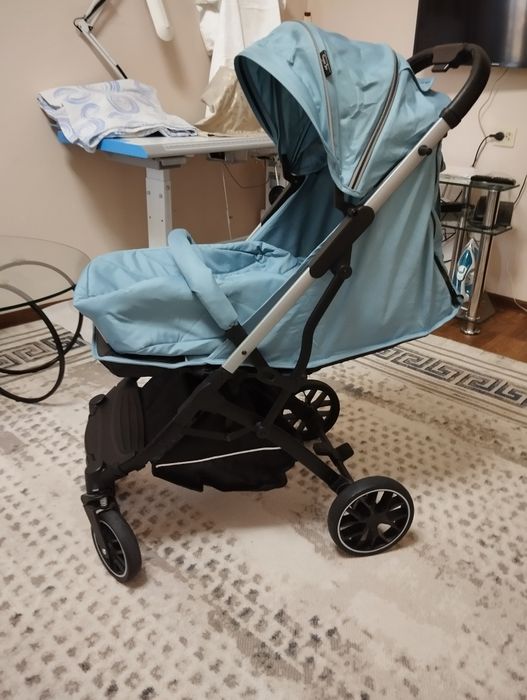 Детская коляска в хорошем состоянии