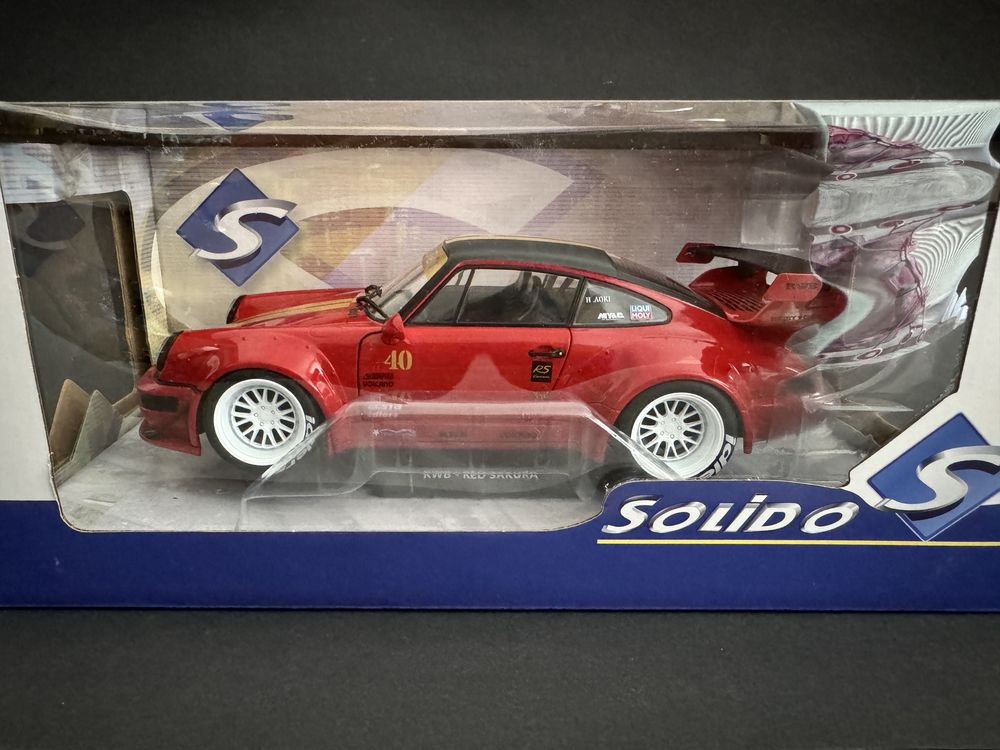 Macheta Porsche 911 RWB Red Sakura 1/18 Solido