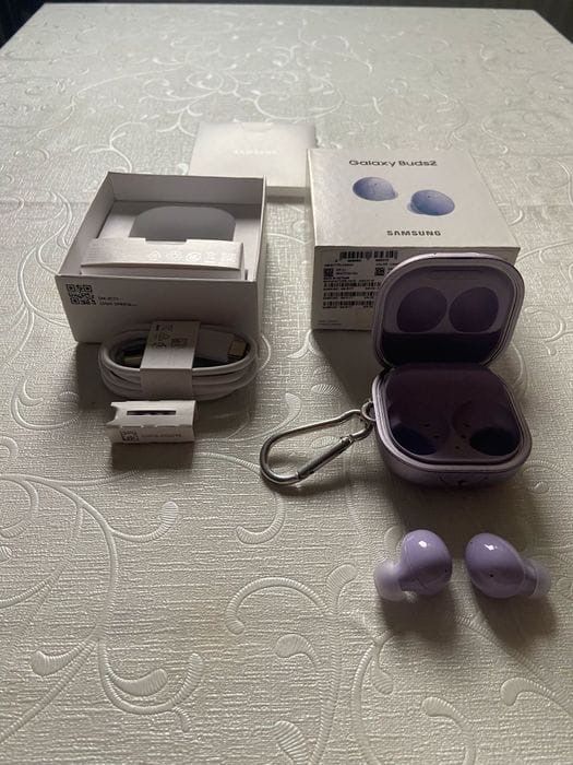 Samsung Galaxy Buds 2 Violet in Cutie