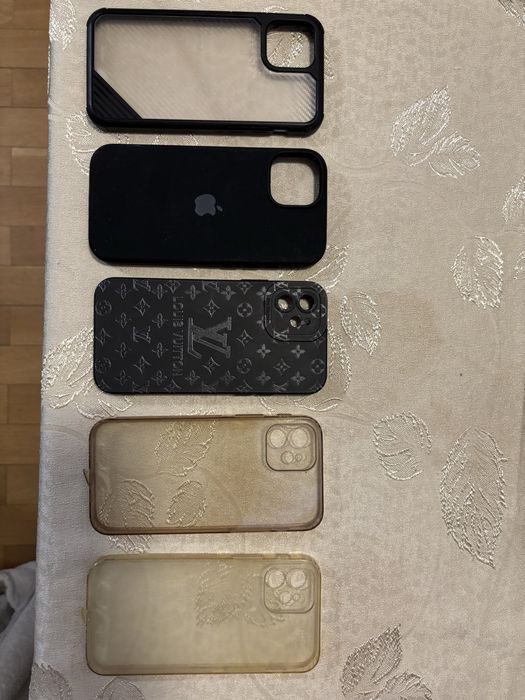 Пет гръбчета (кейса) за iPhone 12+
