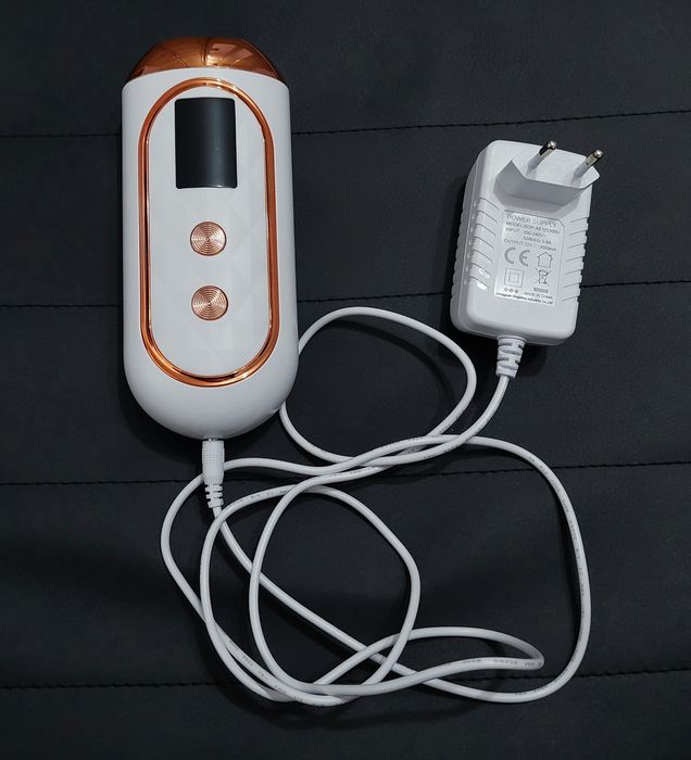 Epilator IPL cu 985640 impulsuri