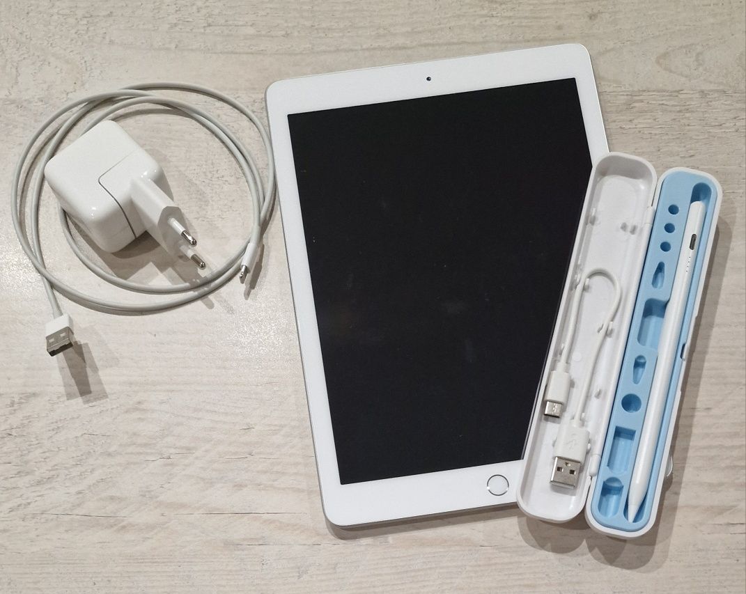 Таблет ipad 6 - та генерация, 32gb и с писалка