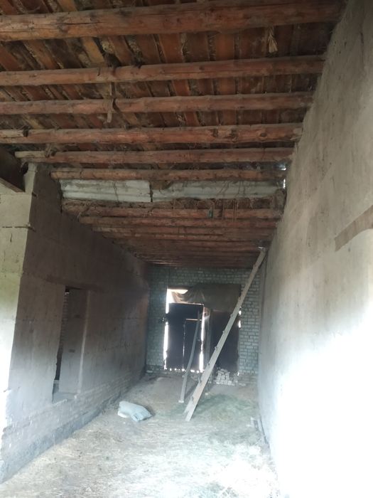 Срочна Урганч Спутник паварот 2 кучада  Уй 950 м2 ер угловой сотилади