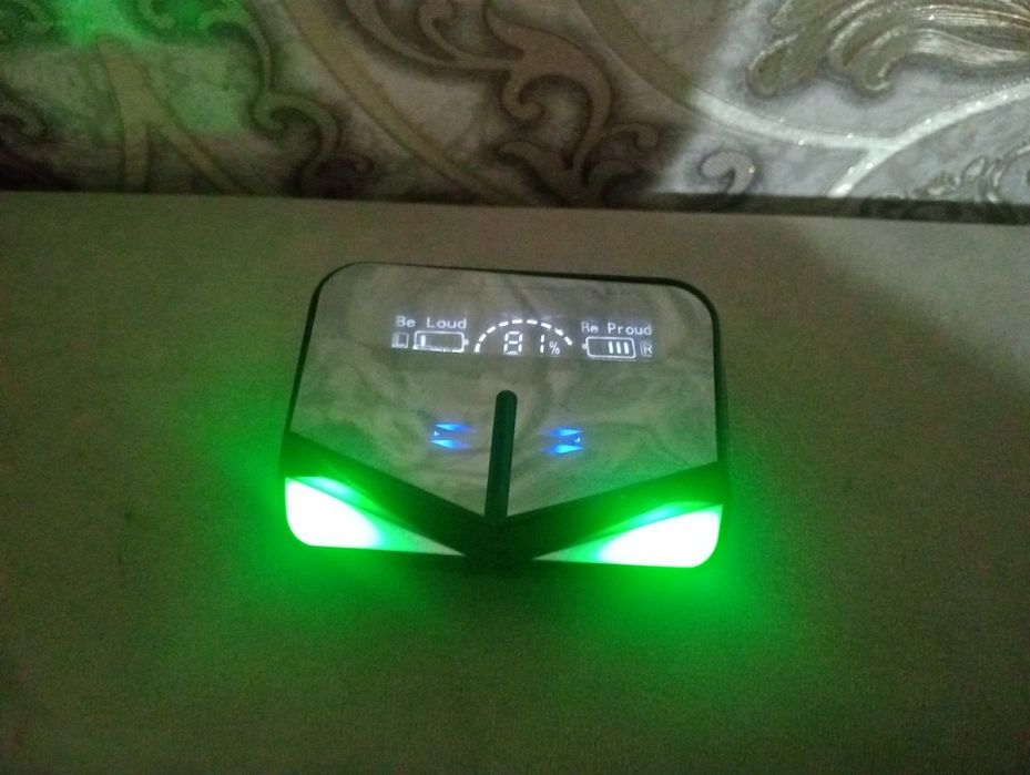 Наушник сатылады