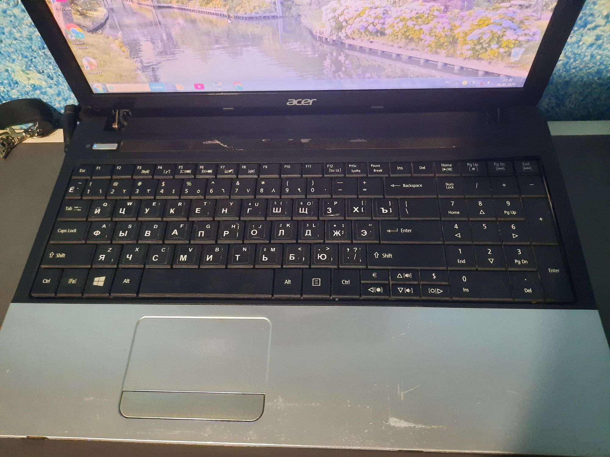 Acer ноутбук в среднем состоянии