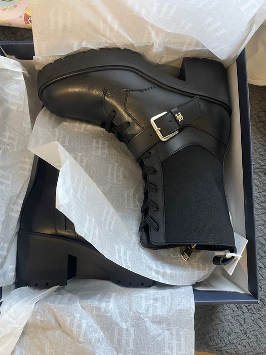 Нови Tommy Hilfiger боти