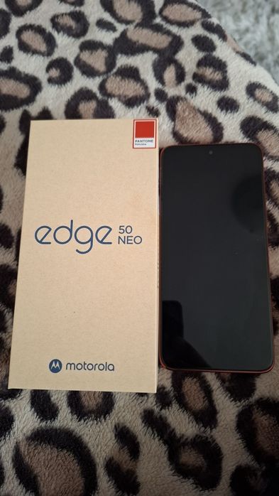 Motorola edge 50 neo,5g,256GB,8GB RAM.