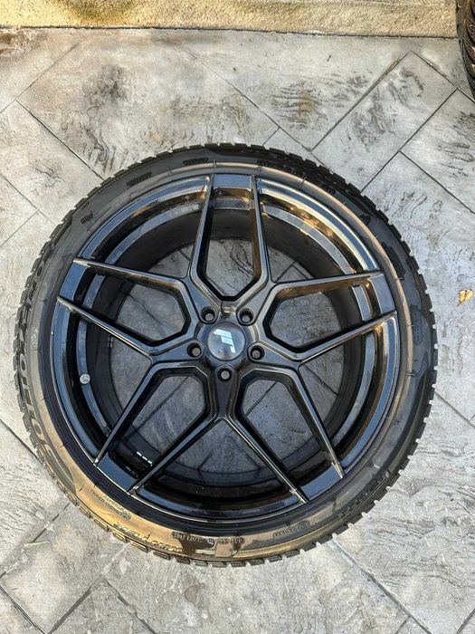 Jante Japan Racing JR34 R20 Anvelope PIRELLI Winter SOTTOZERO 3