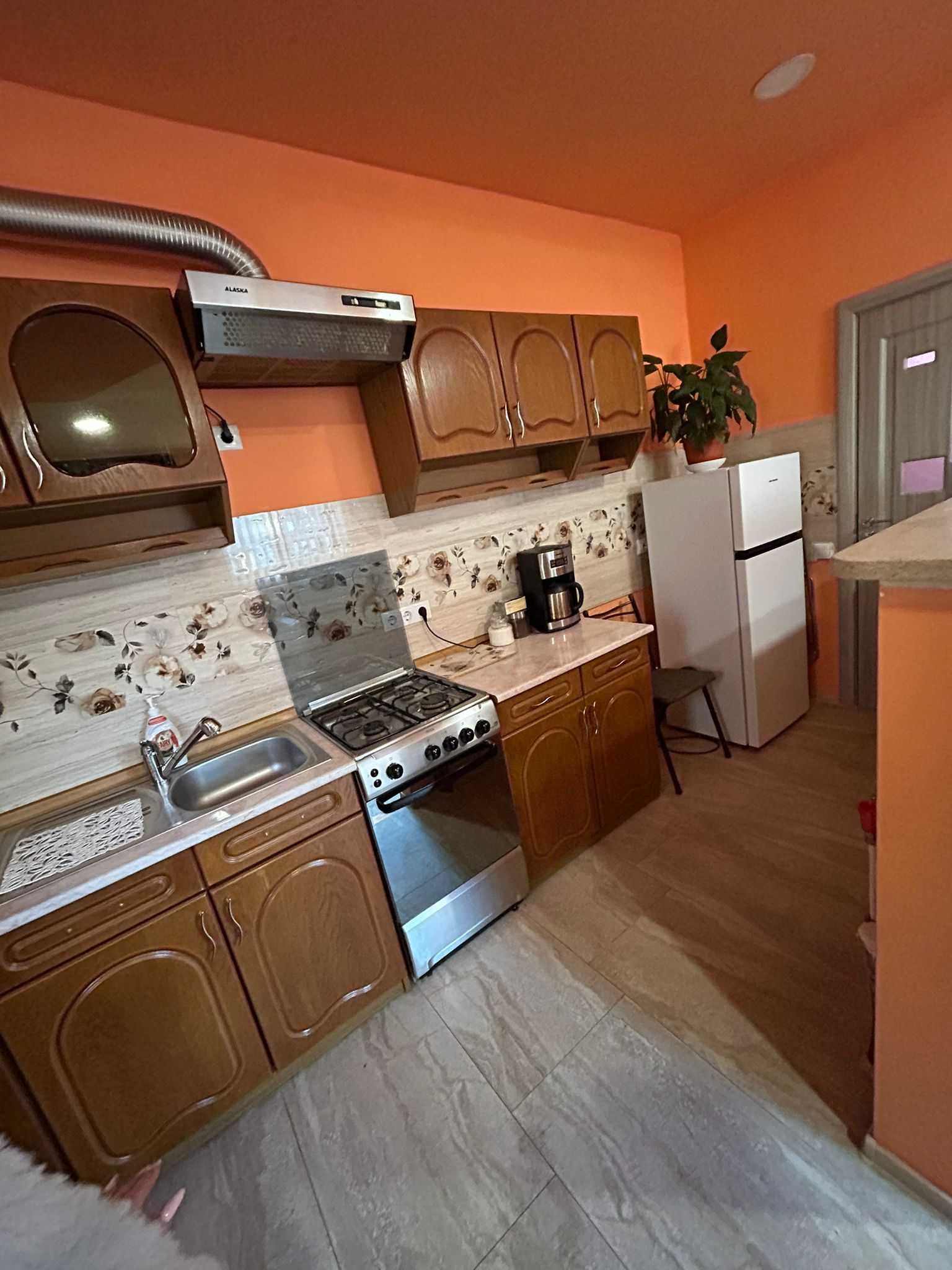 De închiriat apartament in regim hotelier.