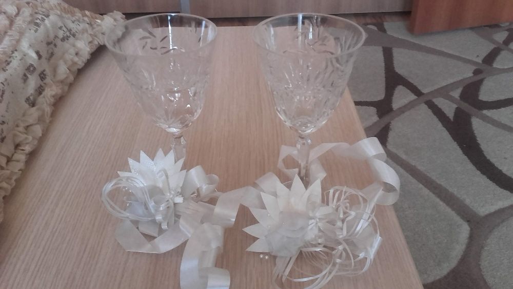 Ниски кристални сватбени чаши
