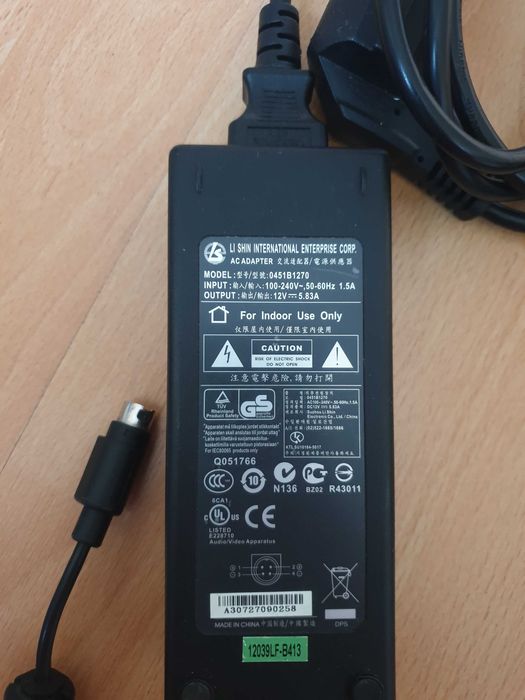 Incarcator hoverbord trotineta bicicleta electrica 12V 5.83Ah 4 pini