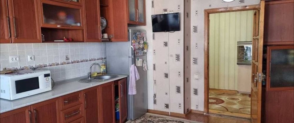 Срочно Продаётся Кушбеги 4/4/9 с мебелью техникой ремонт средний !