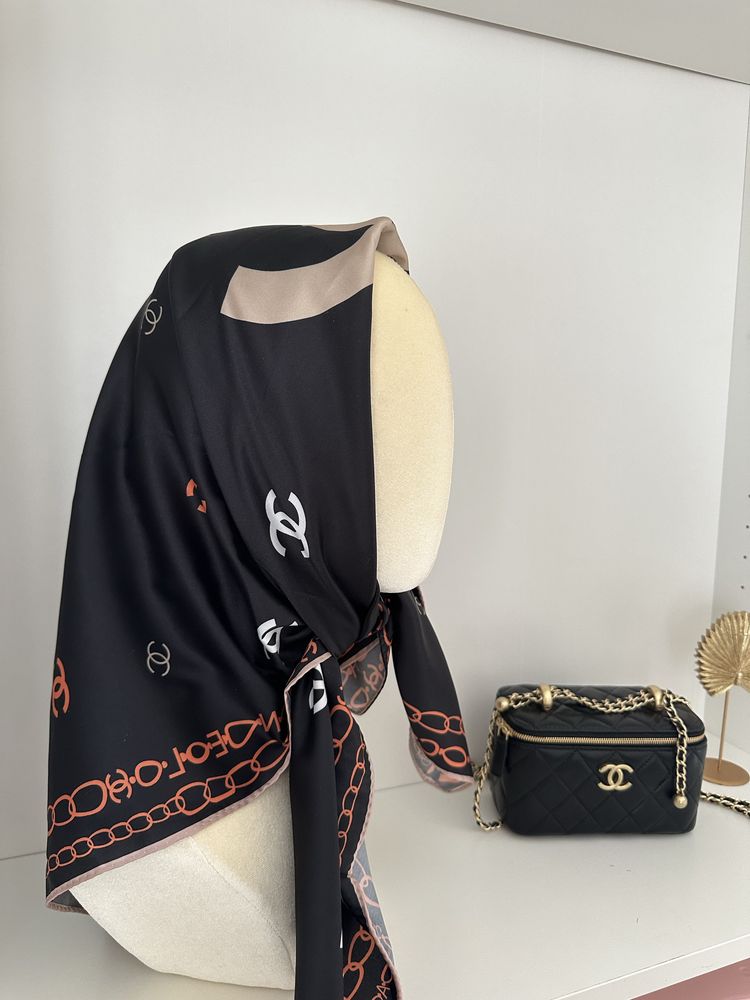 Esarfa Chanel stoc