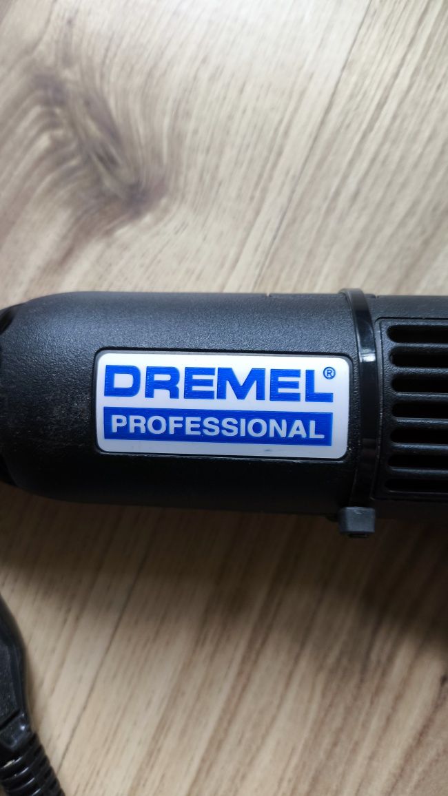 Dremel 398 Professional с цифрово управление на уборотите