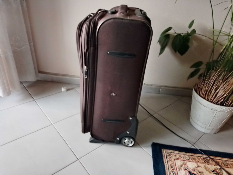 Куфар 2бр усилени колелца "KML" 65/43/30см  "25лв"!+Доставка!