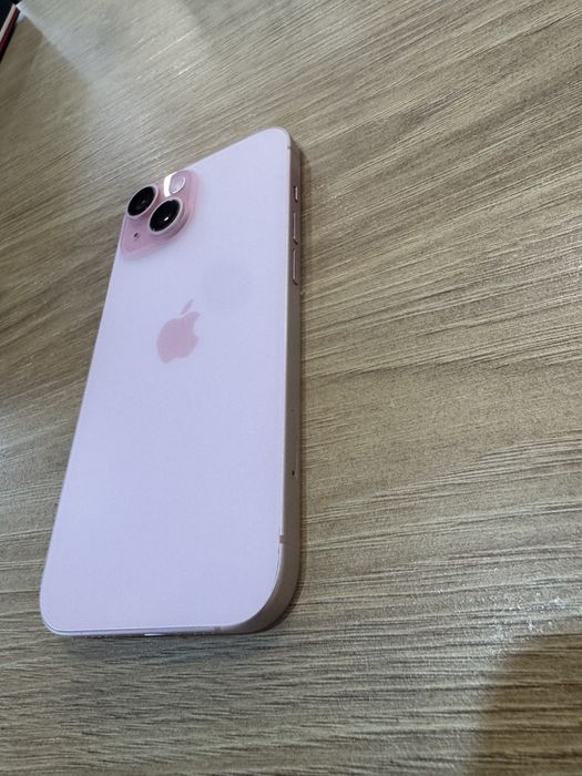Iphone 15 roze 128gb liber de retea impecabil