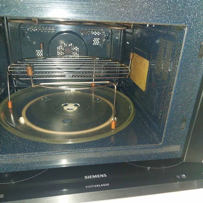 Микровълнова фурна Toshiba MV-TC25TBK