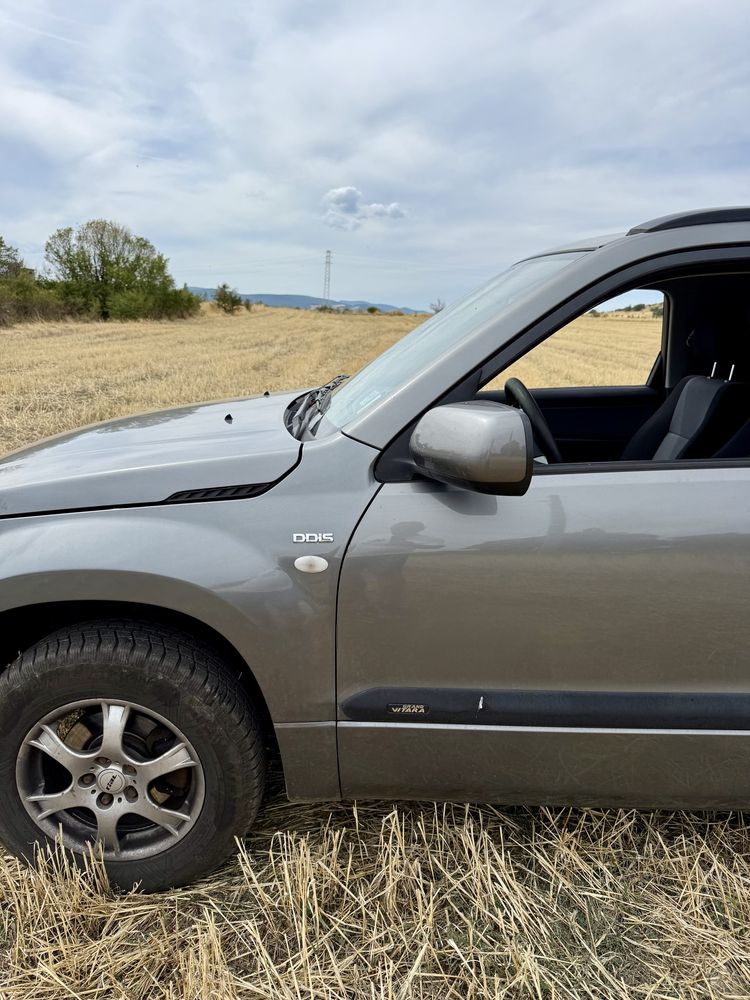 Джип Suzuki Grand Vitara къса база