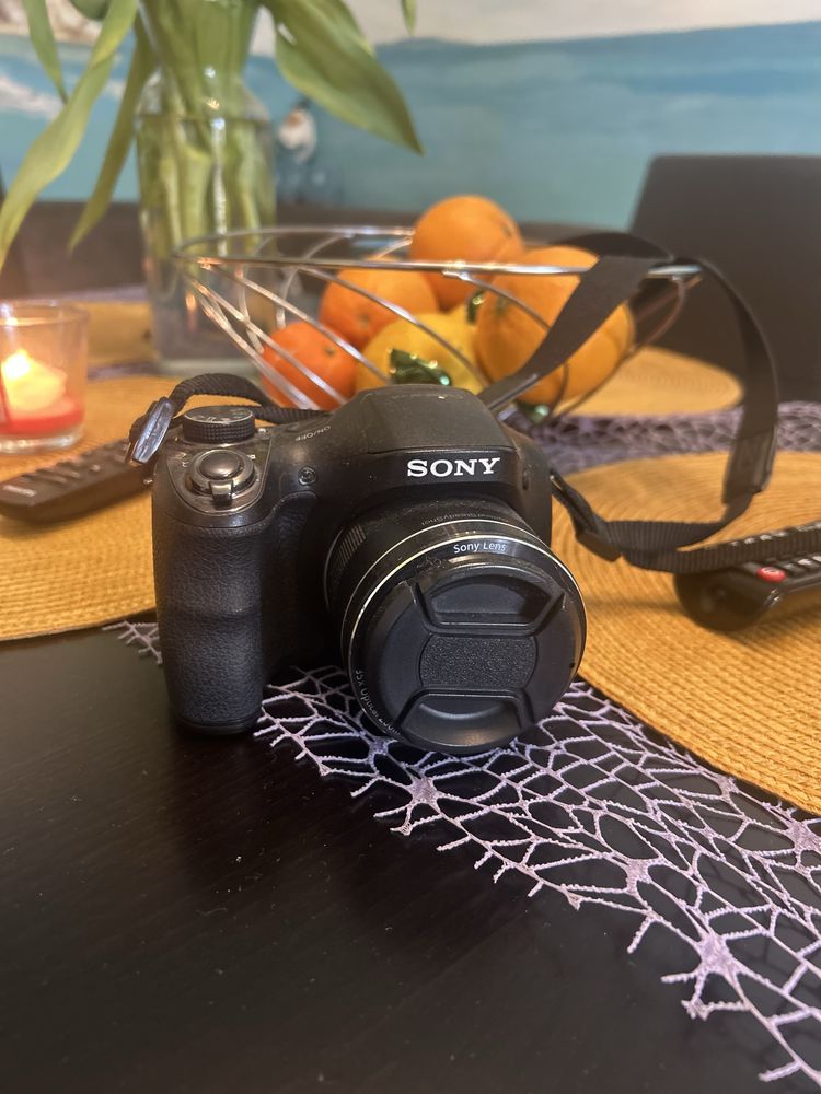 Фотоапарат-Sony Cyber-shot DSC-H300