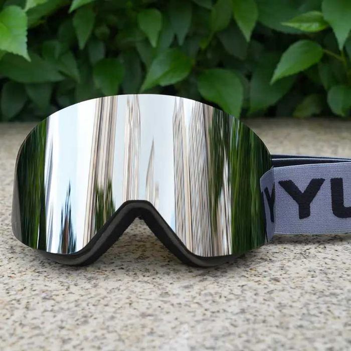 Горнолыжные очки (сноуборд) - новое в упаковке- магнитные и немагн.