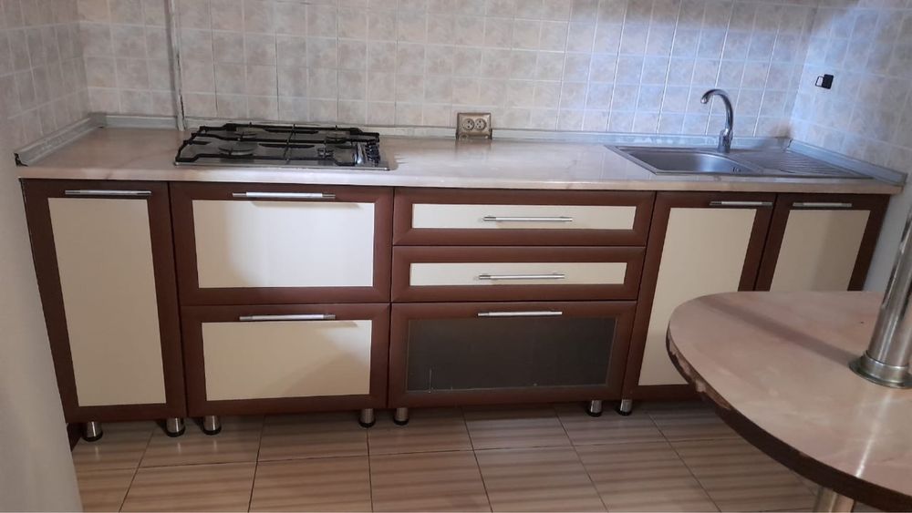 Продам кухонный гарнитур срочно