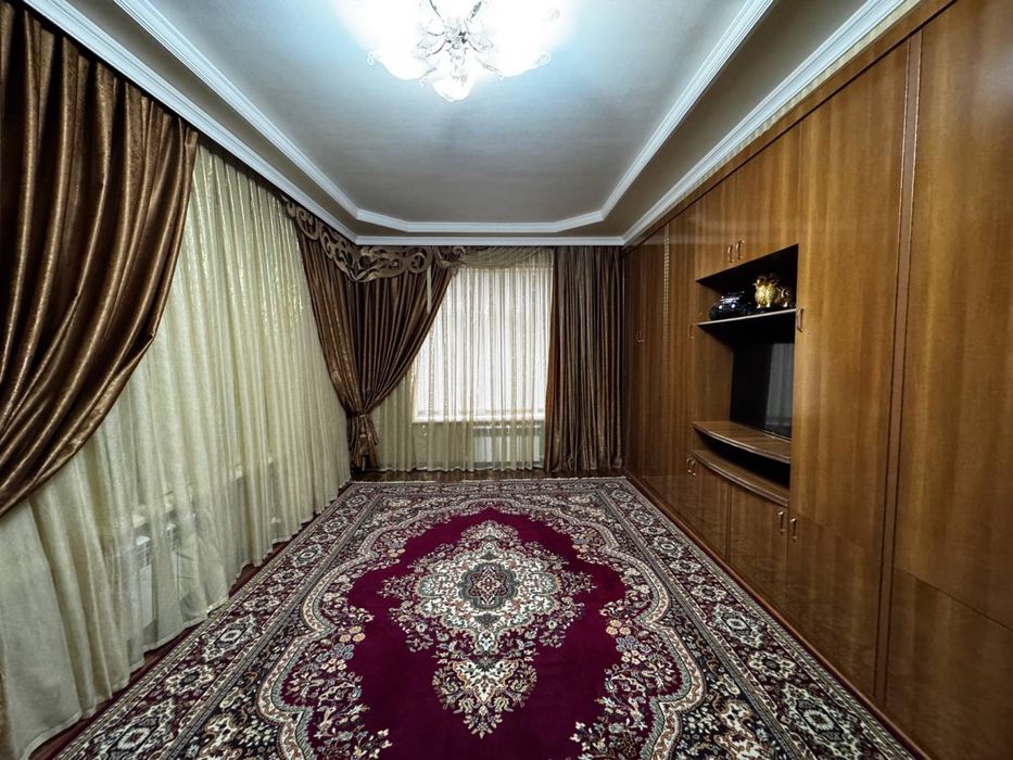 Xovli uy joy 3 sotix fasad 18x20 biznes uchun xam zor joy