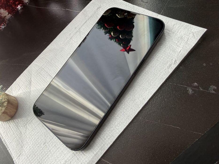 Apple Iphone 13 , Negru , 128GB , Pentru piese recarosare .