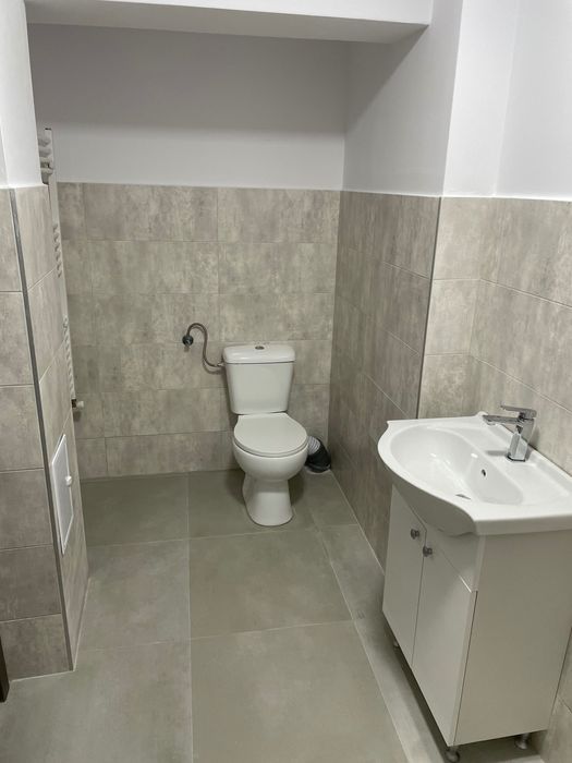 Închiriez spațiu comercial în Apahida