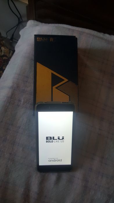 Blu r2 lte смартфон мобилен телефон