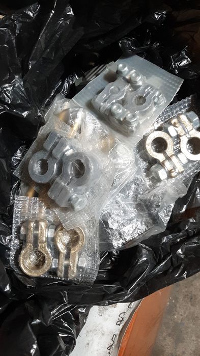 Клеммы на АКБ новые