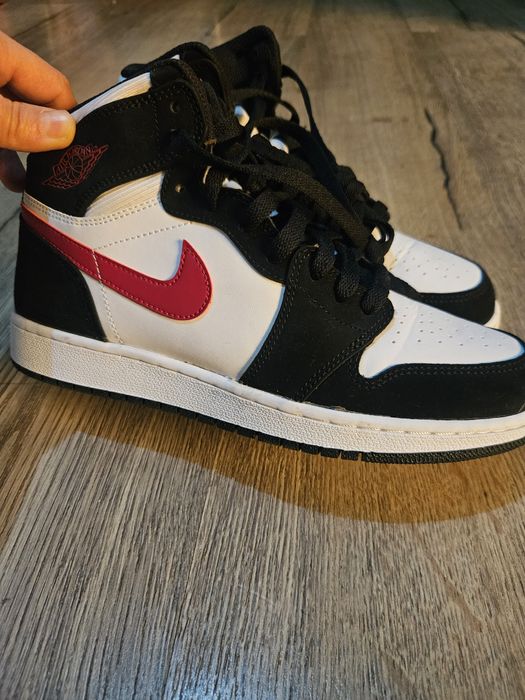 Кросовка  Nike Air Jordan (маломерка) 40раз 40$