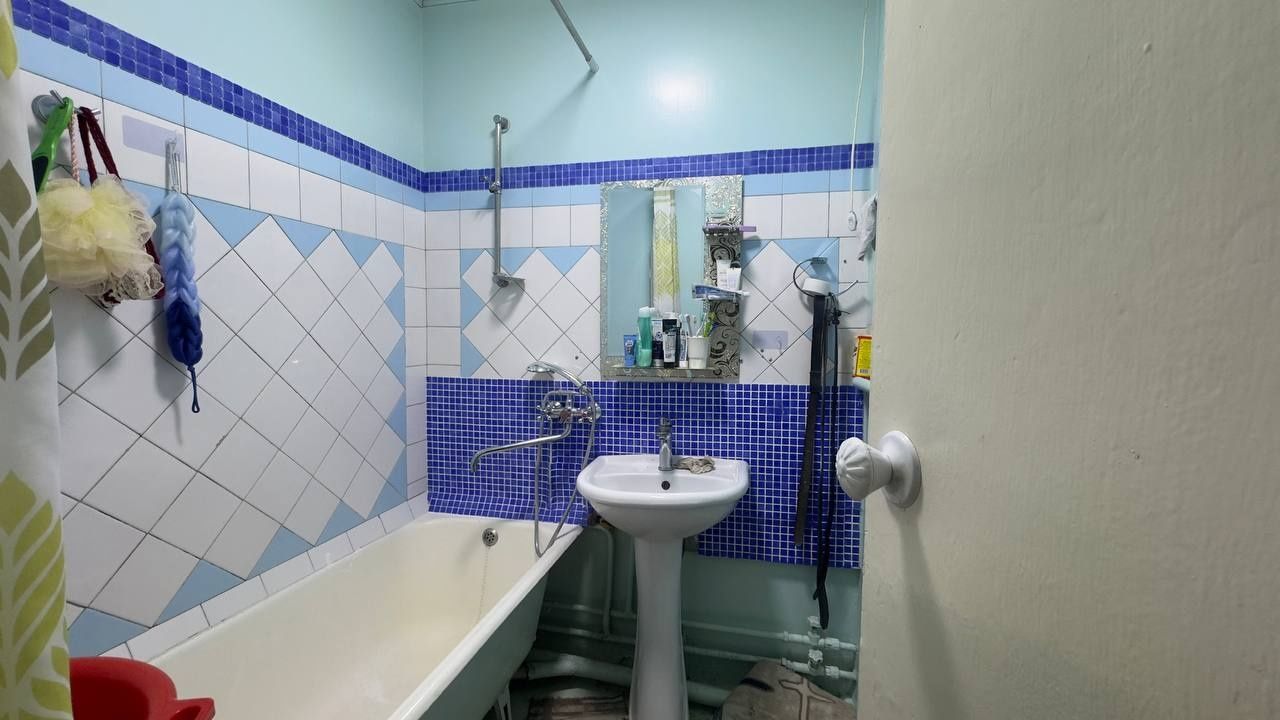Продам 2 ком Юнусабад 2 квартал