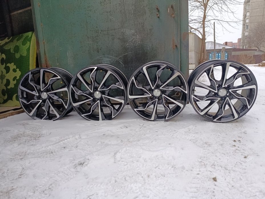 Почти новый диски