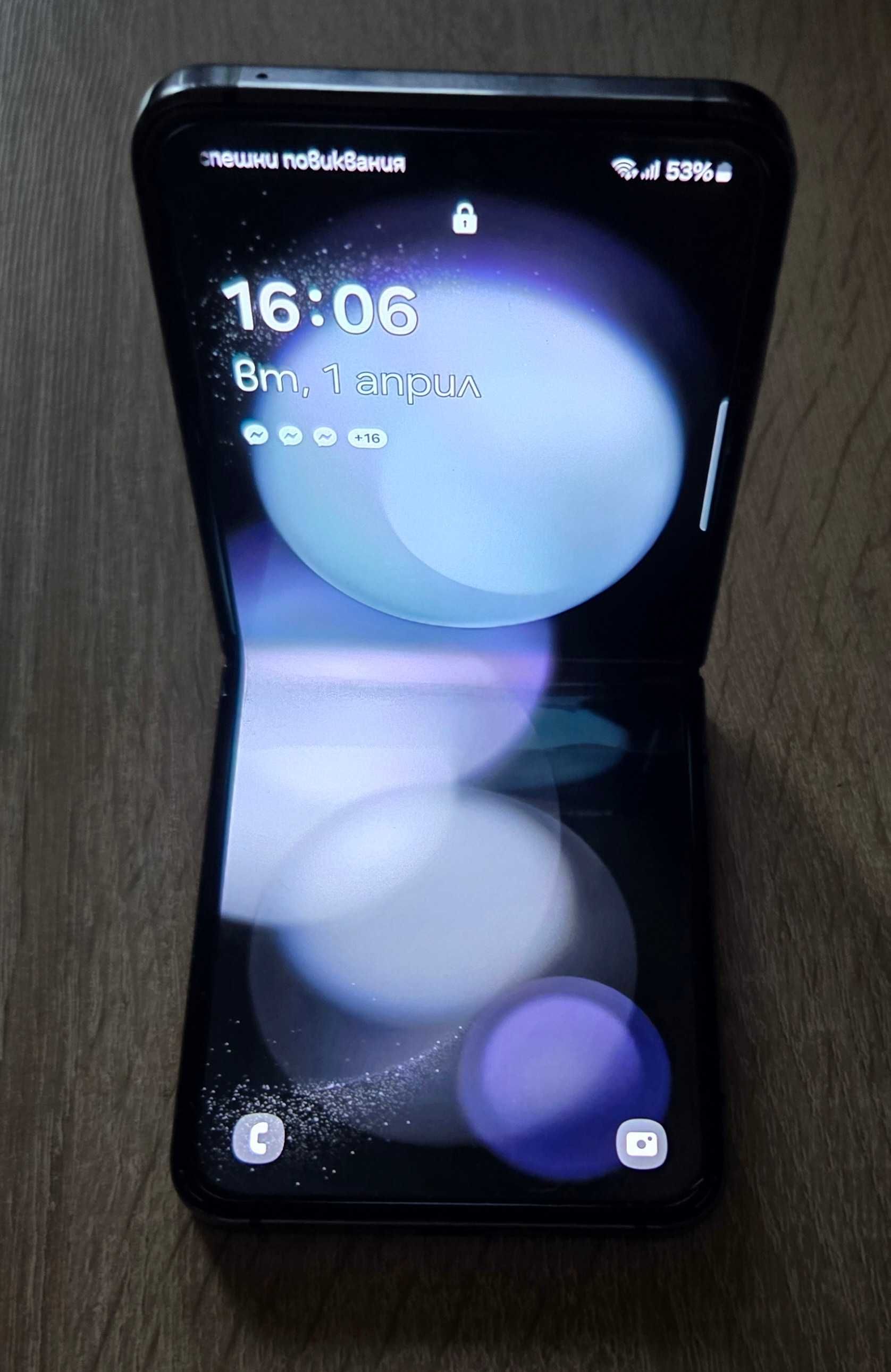 Samsung Galaxy Z FLIP 5 256 GB Black-остатъчна гаранция и калъф