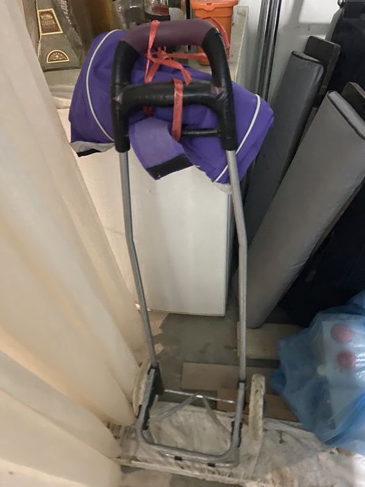 Продам  сумку на колесах за 2500 тенге