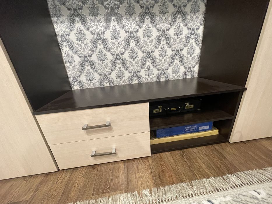 Стенка шкаф в гостиную и спальню