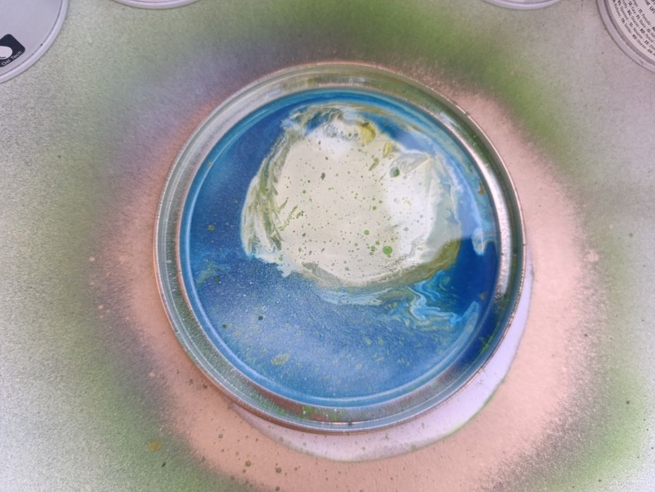 Картина ,,Светът в едно огледало"