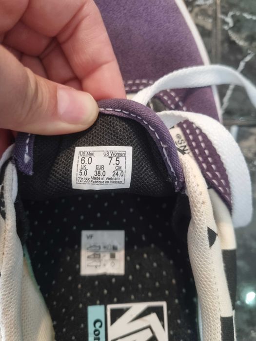 Чисто нови кецове на VANS