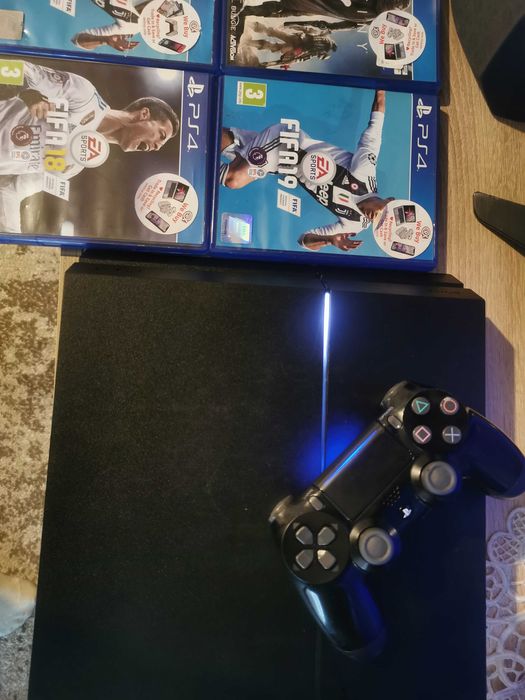 Playstation 4 с джойстик  и игри
