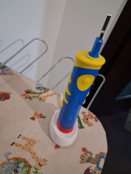 Periuta de dinti electrica Braun Oral-B, copiii