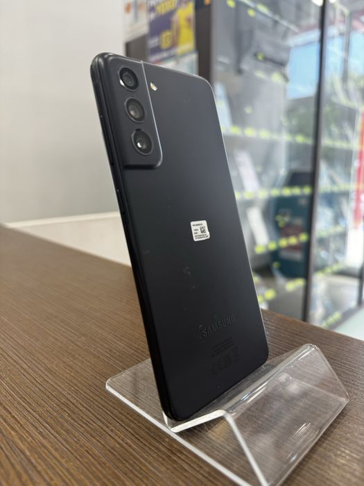 Samsung S21 FE 5G / 128GB / Impecabil / Garantie 12 luni