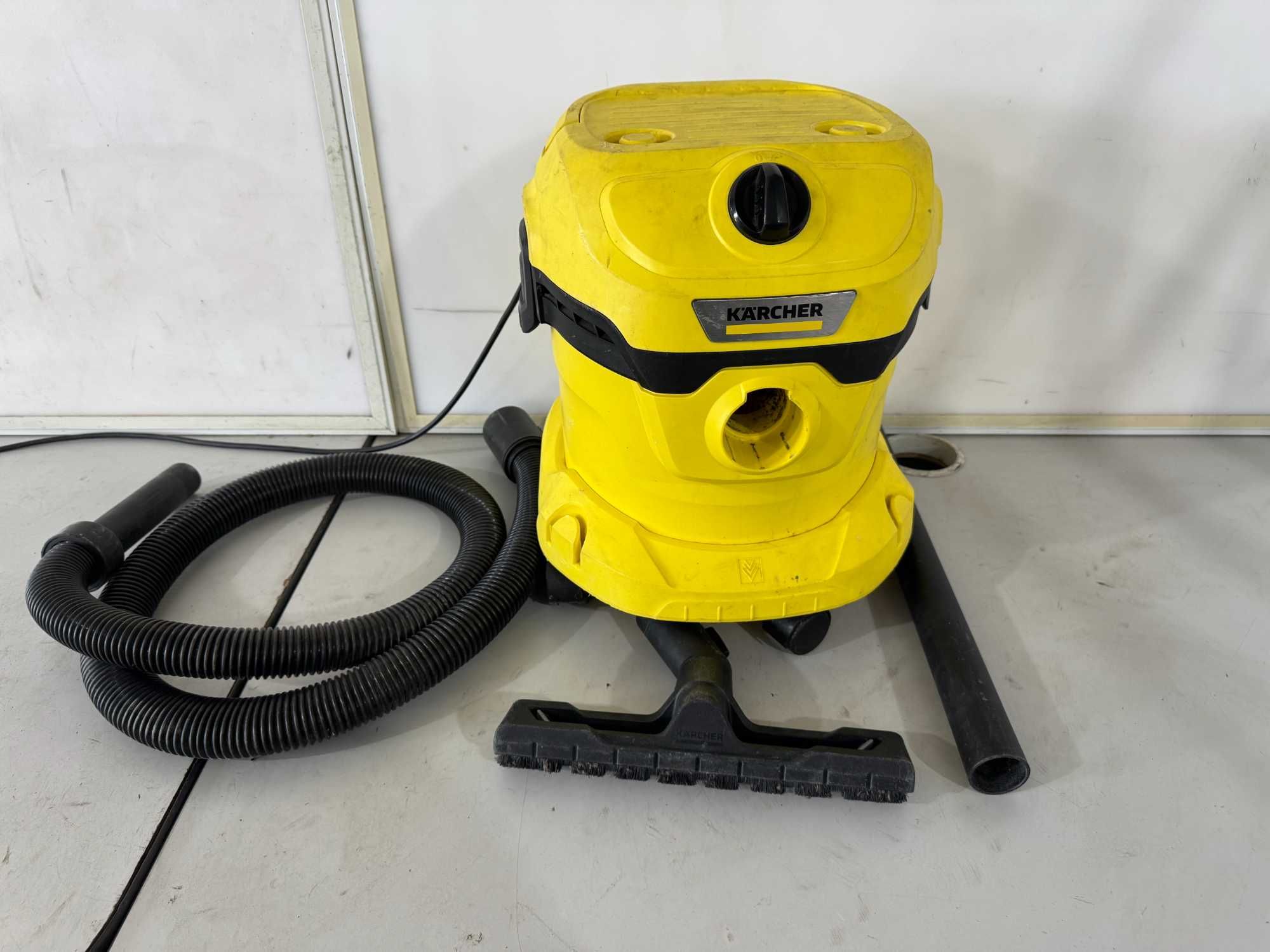 Прахосмукачка - Karcher WD2 plus / 1000 W