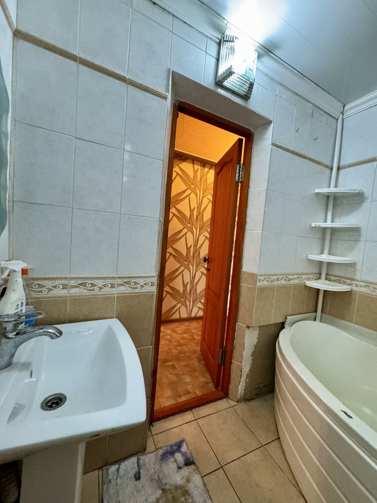 Продаем 3 комн. кв. по ул. Московская(рядом ЦОН по ул. Чкалова)