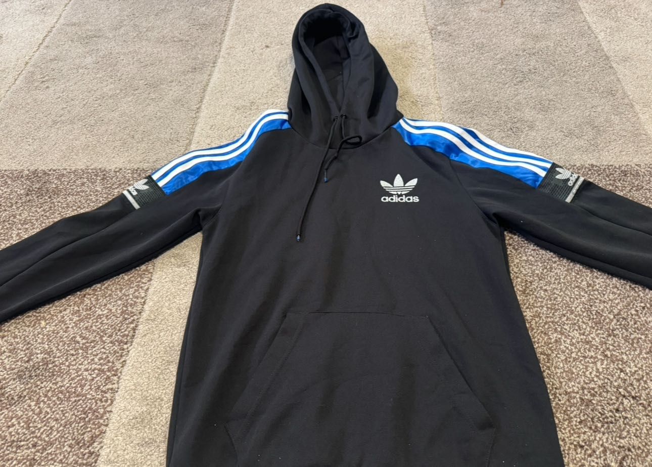 Оригинален суитшърт / суичър на Adidas
