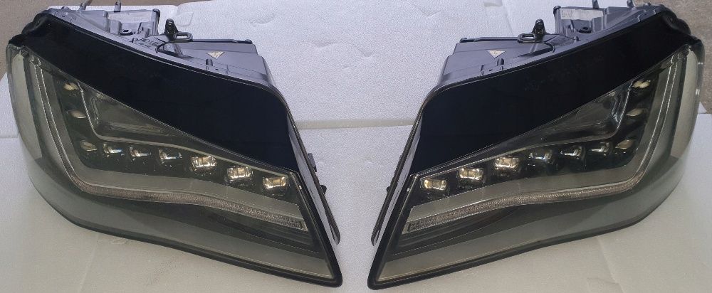 Audi A8 4H D4 far stanga full led far dreapta full led faruri matrix