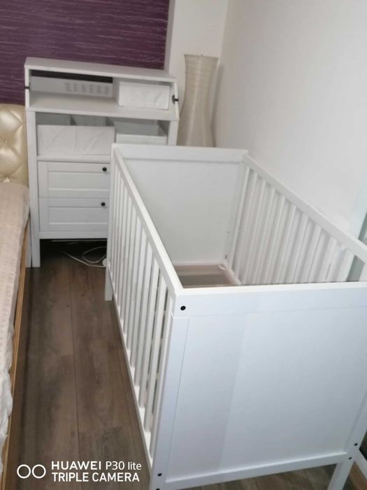 Комплект Бебешко креватче и Маса за повиване/скрин SUNDVIK