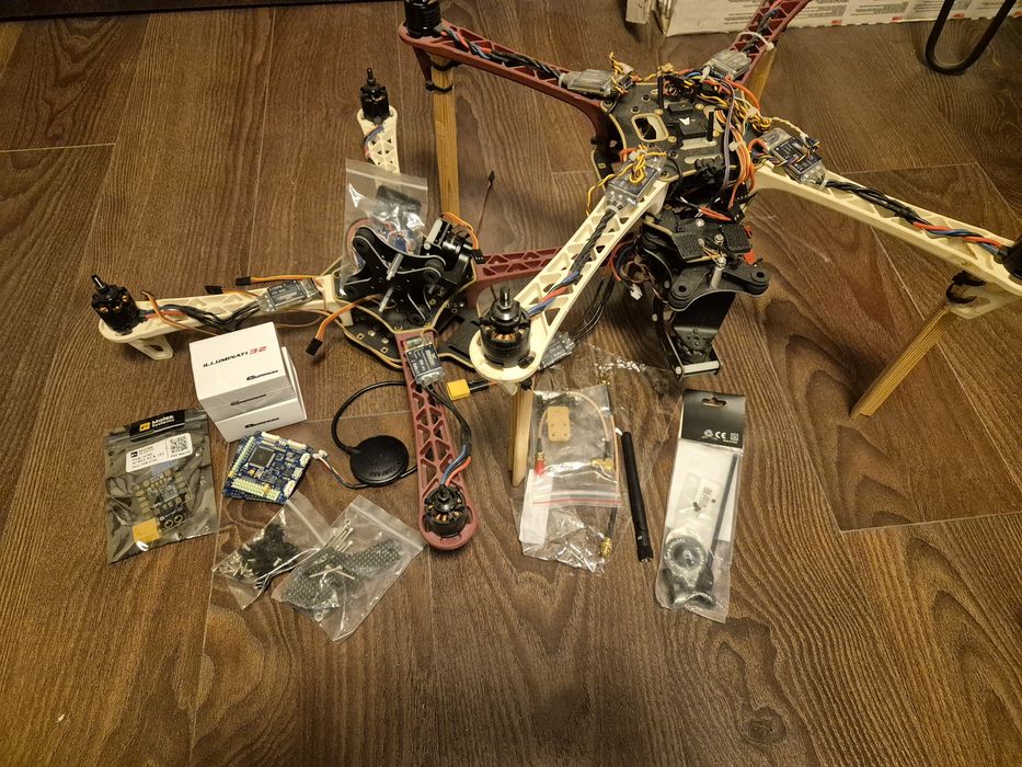 Лот RC части за дрон - нови и използвани