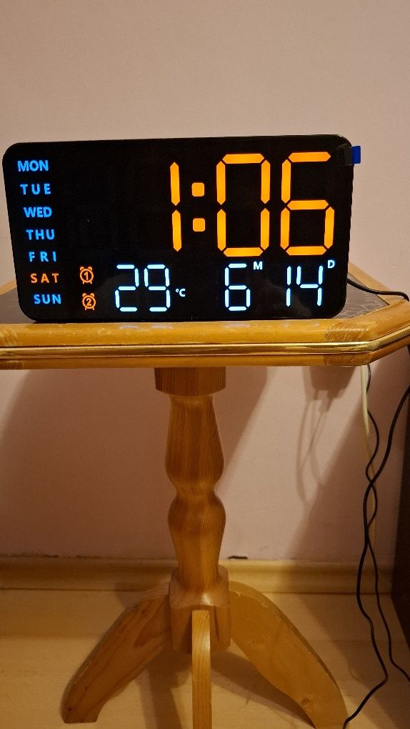 LED  дигитален  часовник
